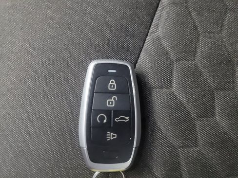 Used 2019 Chevrolet Equinox LT FWD image 32