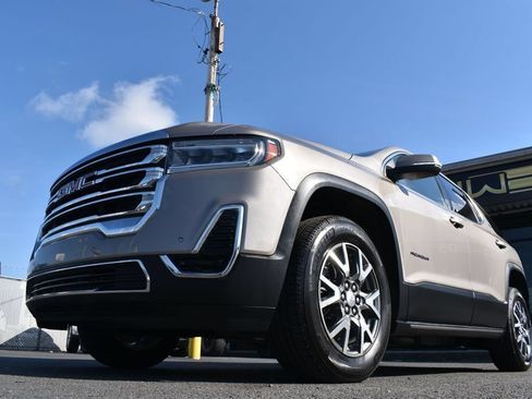 Used 2023 GMC Acadia SLE w/ Driver Convenience Package AWD/4WD image 8