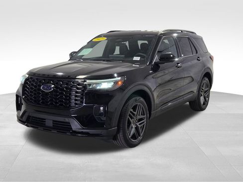 Used 2025 Ford Explorer ST-Line w/ ST-Line Street Pack image 19