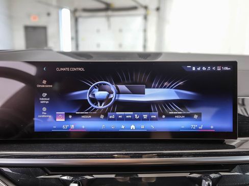 New 2026 BMW X6 xDrive40i w/ Executive Package image 19