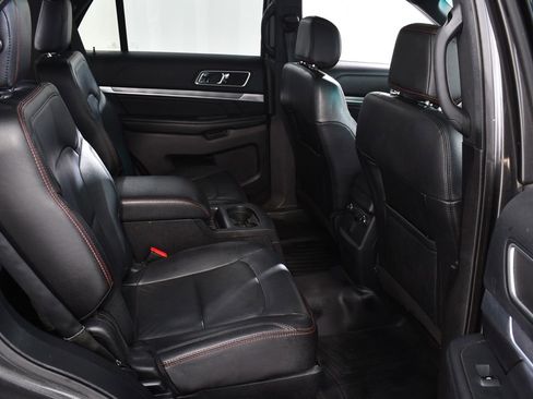 Used 2016 Ford Explorer Sport image 19