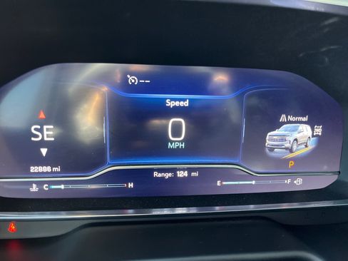 Used 2023 Chevrolet Tahoe Z71 w/ Luxury Package image 19