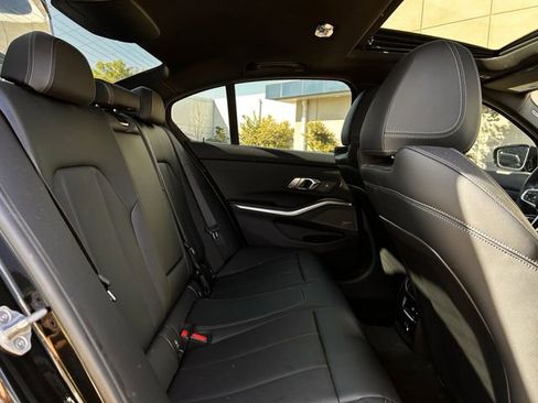 Used 2025 BMW M340i xDrive M340i xDrive w/ Premium Package image 32