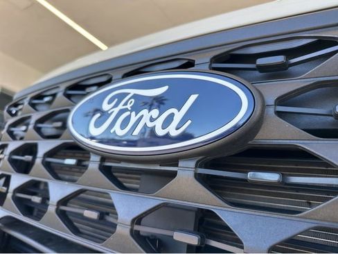 Used 2025 Ford Maverick XLT w/ XLT Luxury Package image 40