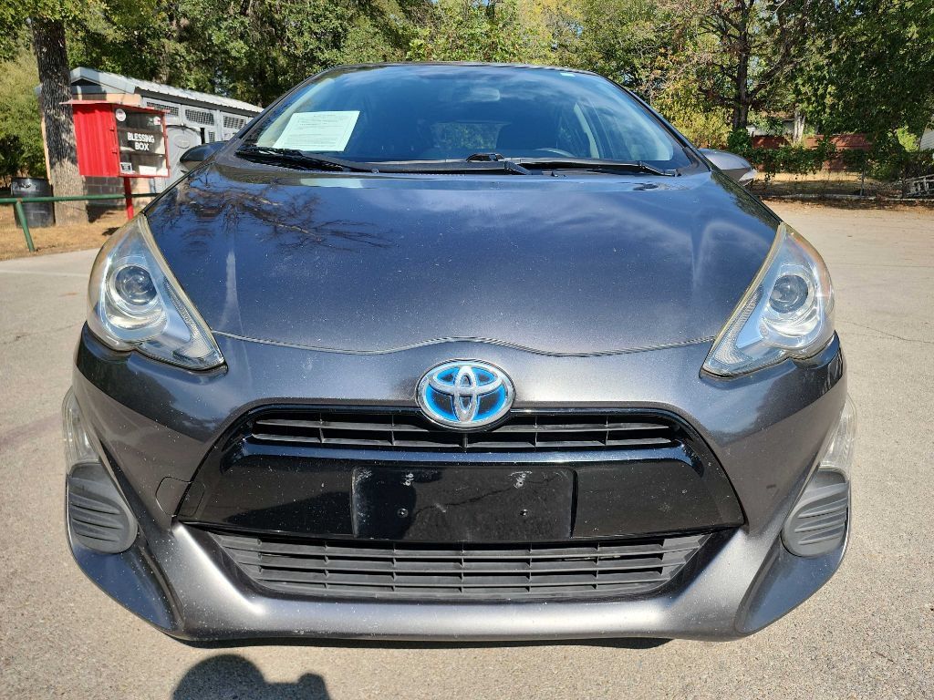 Used 2016 Toyota Prius C Three FWD image 2