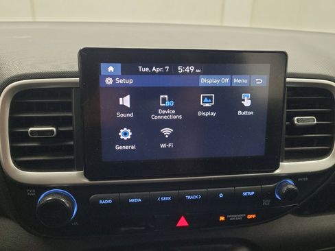 Used 2023 Hyundai Venue SEL w/ Cargo Package image 25