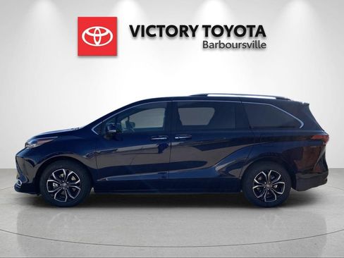 Used 2026 Toyota Sienna Platinum AWD/4WD image 2
