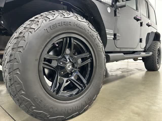 Used 2015 Jeep Wrangler Unlimited Sport w/ Quick Order Package 24S AWD/4WD image 26