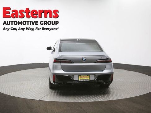 Used 2023 BMW 740i w/ Executive Package image 71