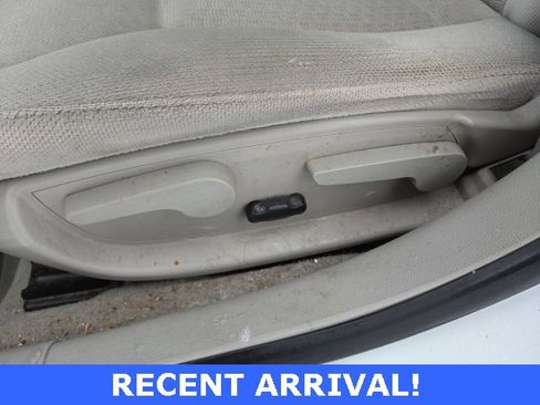 Used 2014 Chevrolet Impala LT w/ LT Sunroof Package image 32