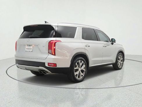 Used 2022 Hyundai Palisade SEL w/ Premium Package AWD/4WD image 5