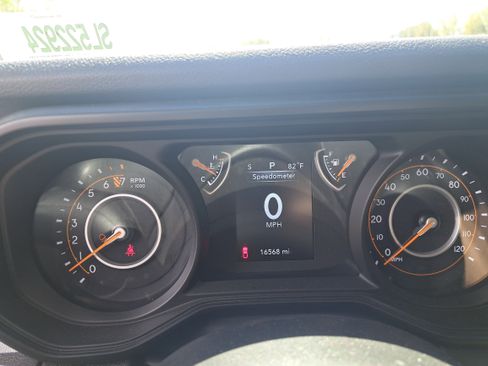 Used 2025 Jeep Gladiator Sport image 20