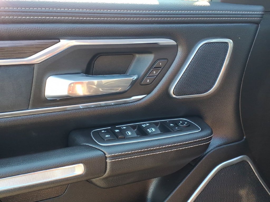 Certified 2023 RAM 1500 Laramie AWD/4WD image 4