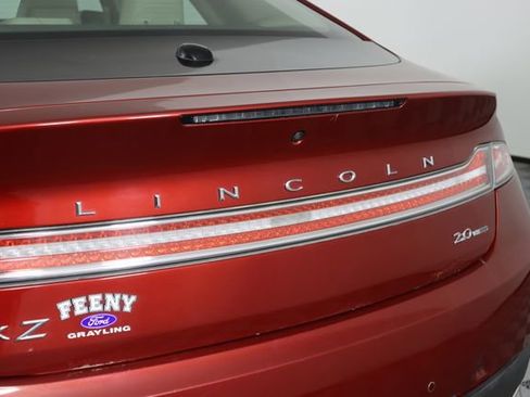 Used 2017 Lincoln MKZ Premiere image 19