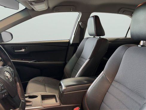 Used 2016 Toyota Camry SE w/ Protection Package (Q2) FWD image 10