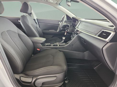 Used 2020 Kia Optima LX FWD image 19
