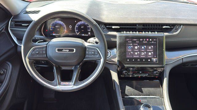 Used 2023 Jeep Grand Cherokee L Laredo AWD/4WD image 27