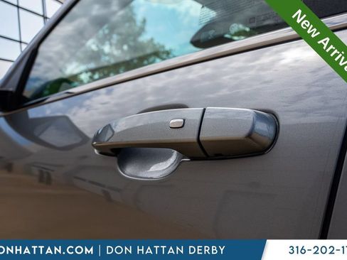 Used 2024 Chevrolet Equinox LT FWD image 37