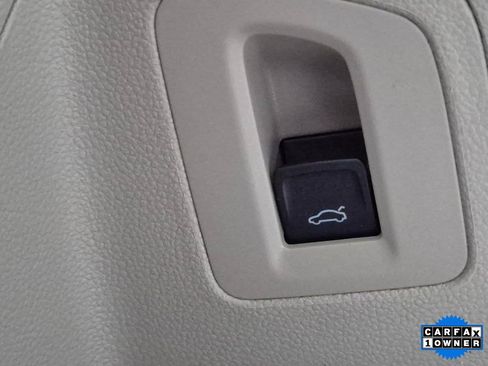 Used 2022 Volkswagen Atlas SE image 19