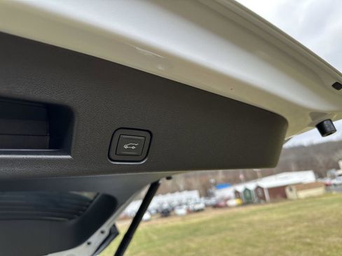 New 2026 Chevrolet Traverse High Country image 29