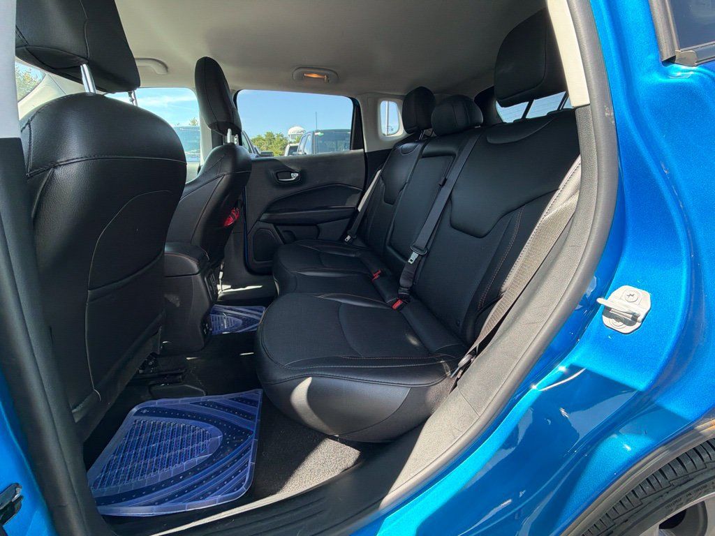 Used 2020 Jeep Compass Limited w/ Luxury Seat Group AWD/4WD image 8