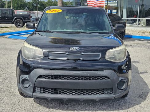 Used 2017 Kia Soul FWD image 2