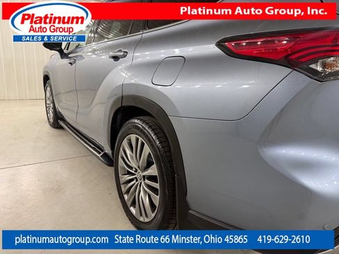 Used 2023 Toyota Highlander Platinum AWD/4WD image 48