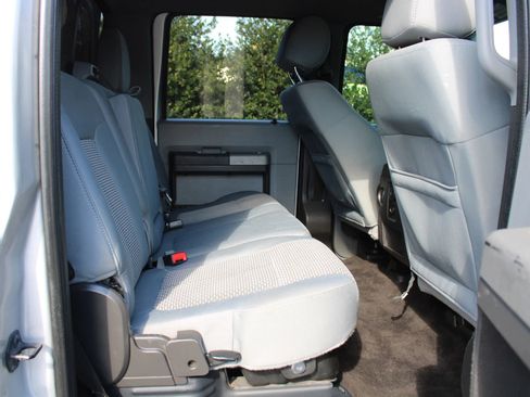 Used 2014 Ford F250 XLT w/ XLT Premium Package image 15