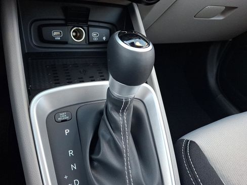 New 2026 Hyundai Venue SEL image 11