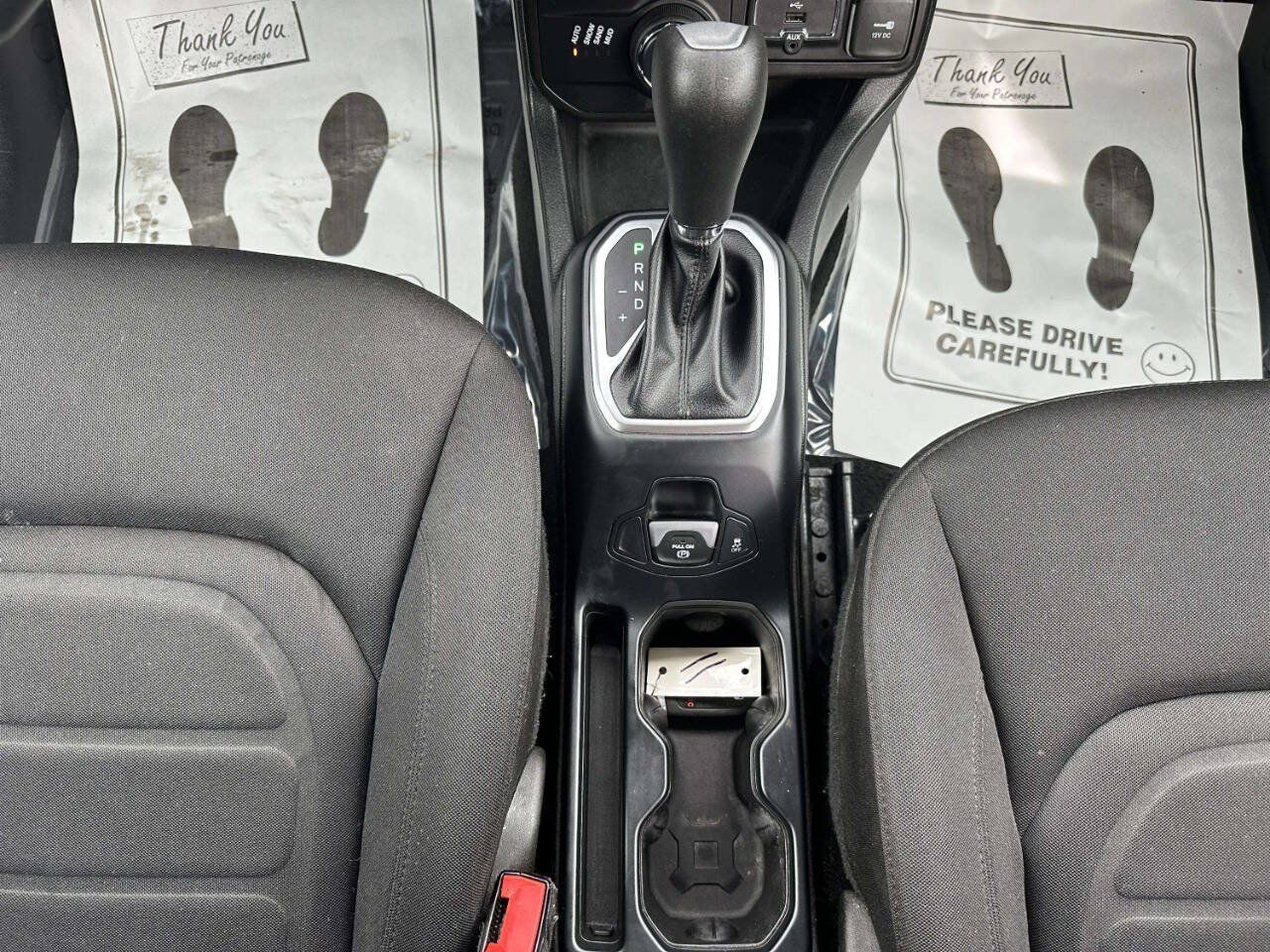 Used 2020 Jeep Renegade Latitude AWD/4WD image 21