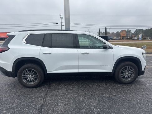 Used 2025 GMC Acadia Elevation image 4