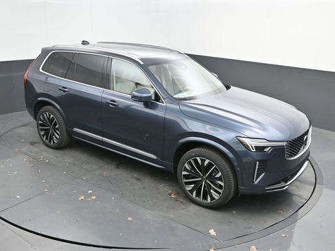 New 2026 Volvo XC90 B6 Ultra w/ Protection Package AWD/4WD image 29