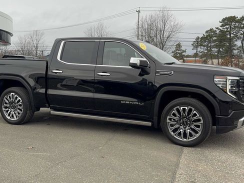Used 2023 GMC Sierra 1500 Denali Ultimate image 3