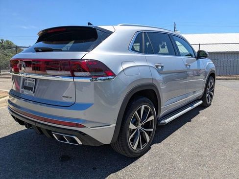 Used 2025 Volkswagen Atlas Cross Sport SEL Premium R-Line AWD/4WD image 10