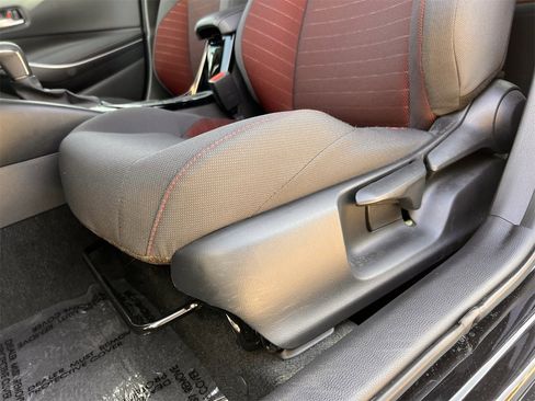 Used 2024 Toyota Corolla SE image 24