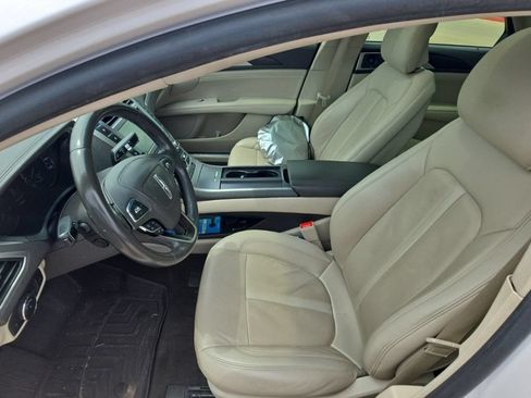 Used 2019 Lincoln MKZ Reserve FWD image 8