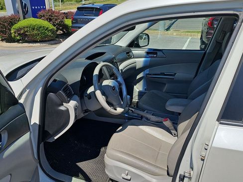 Used 2013 Subaru Forester 2.5X Limited AWD/4WD image 7