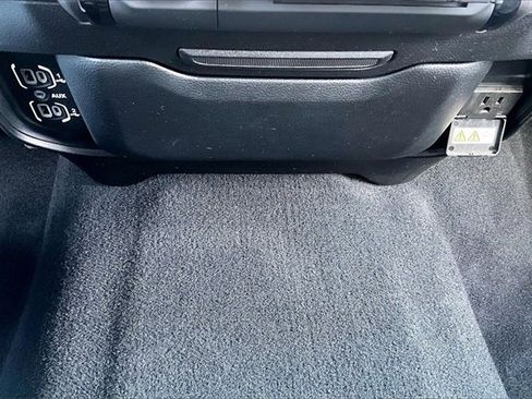 Used 2022 RAM 3500 Laramie image 33