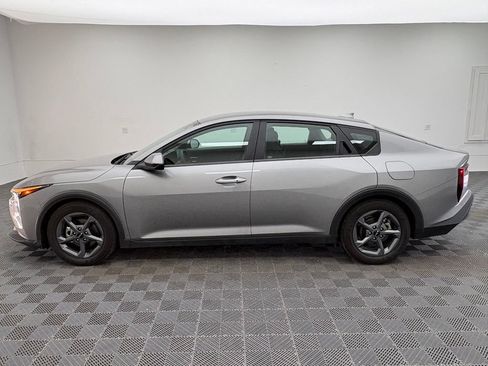 Used 2025 Kia K4 FWD image 9