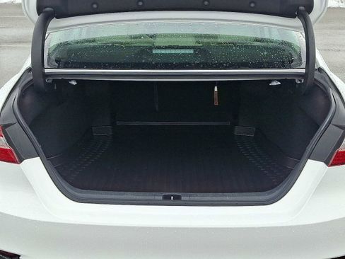 Certified 2020 Toyota Camry XLE image 30