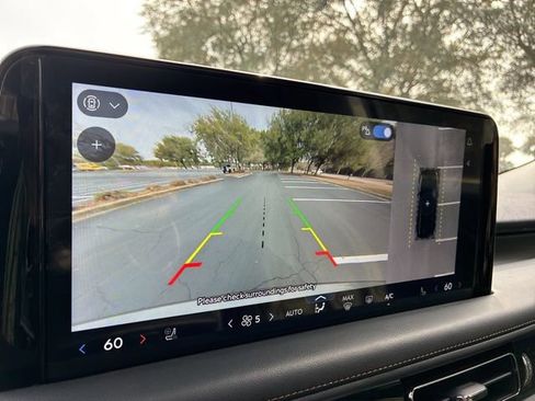 Certified 2025 Lincoln Aviator Reserve w/ Equipment Group 201A image 32