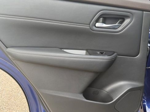 Certified 2023 Nissan Rogue SL w/ SL Premium Package image 9