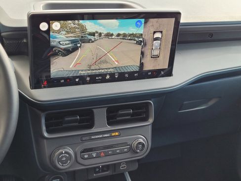 New 2025 Ford Maverick Lariat w/ Black Appearance Package image 10