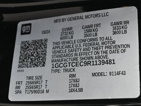 Used 2024 Chevrolet Colorado LT AWD/4WD image 17
