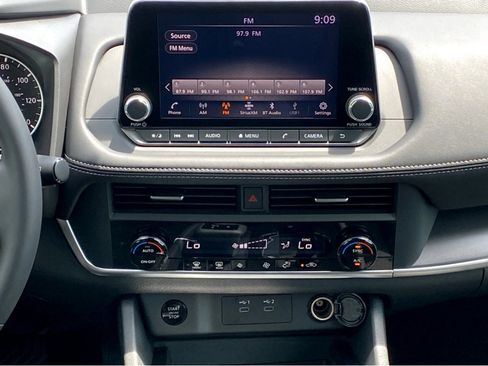 New 2026 Nissan Rogue SV image 30