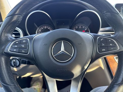 Used 2017 Mercedes-Benz C 300 4MATIC Sedan image 22