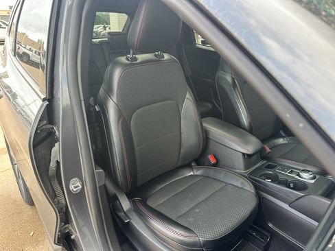 Used 2024 Ford Escape ST-Line w/ Tech Pack #1 AWD/4WD image 30