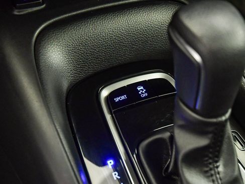 Used 2022 Toyota Corolla XSE image 25