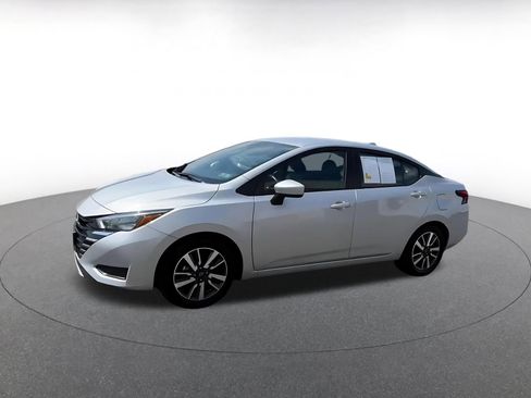 Used 2025 Nissan Versa SV FWD image 7