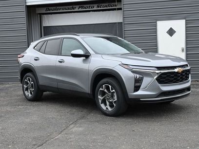 New 2026 Chevrolet Trax LT w/ Driver Confidence Package